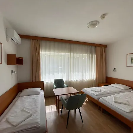 Hello Balcsi Apartmanhaz Bed & Breakfast Tihany