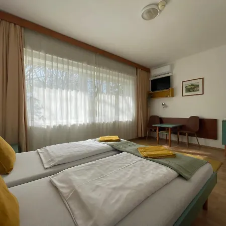 Bed & Breakfast Hello Balcsi Apartmanhaz