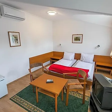 Bed & Breakfast Hello Balcsi