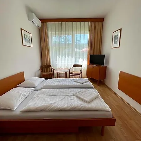 Bed & Breakfast Hello Balcsi Tihany