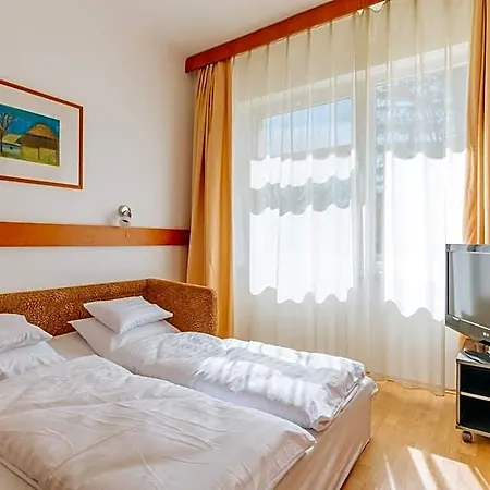Hello Balcsi Bed & Breakfast 3*