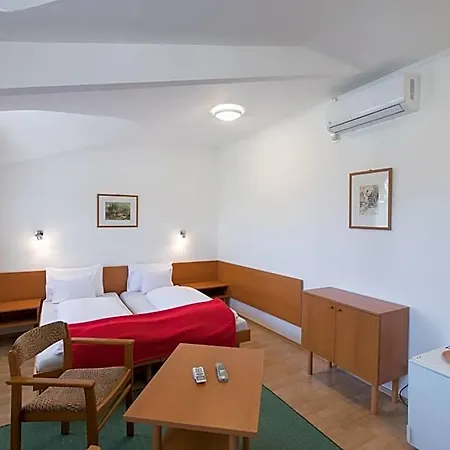 Hello Balcsi Bed & Breakfast 3*
