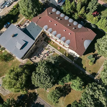 Bed & Breakfast Hello Balcsi Panzió 2*