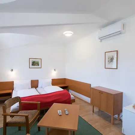 Bed & Breakfast Hello Balcsi Apartmanhaz 2*