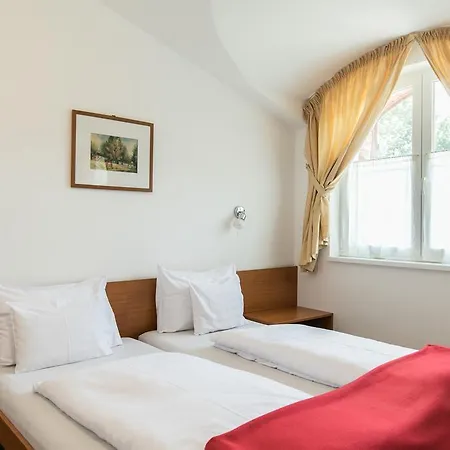 Hello Balcsi Apartmanhaz Bed & Breakfast Tihany