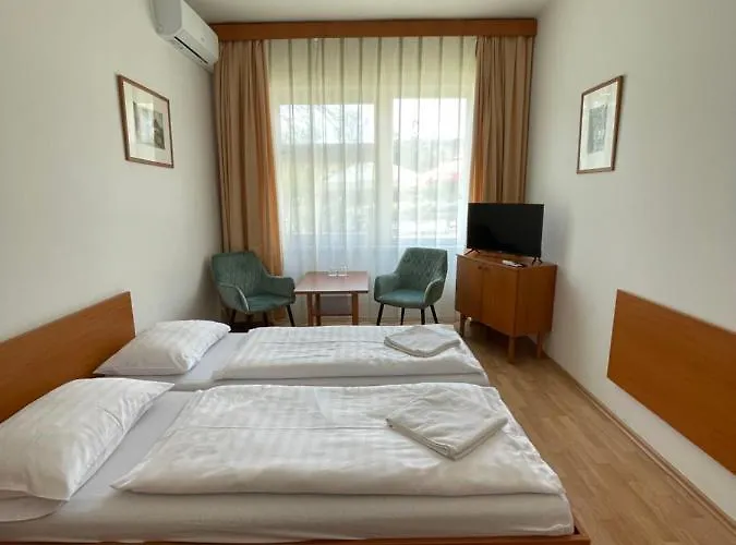 Hello Balcsi Apartmanhaz 蒂豪尼