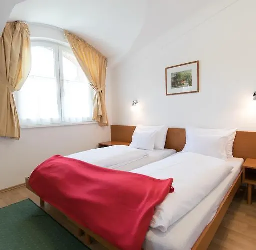 Hello Balcsi Apartmanhaz 住宿加早餐酒店 蒂豪尼